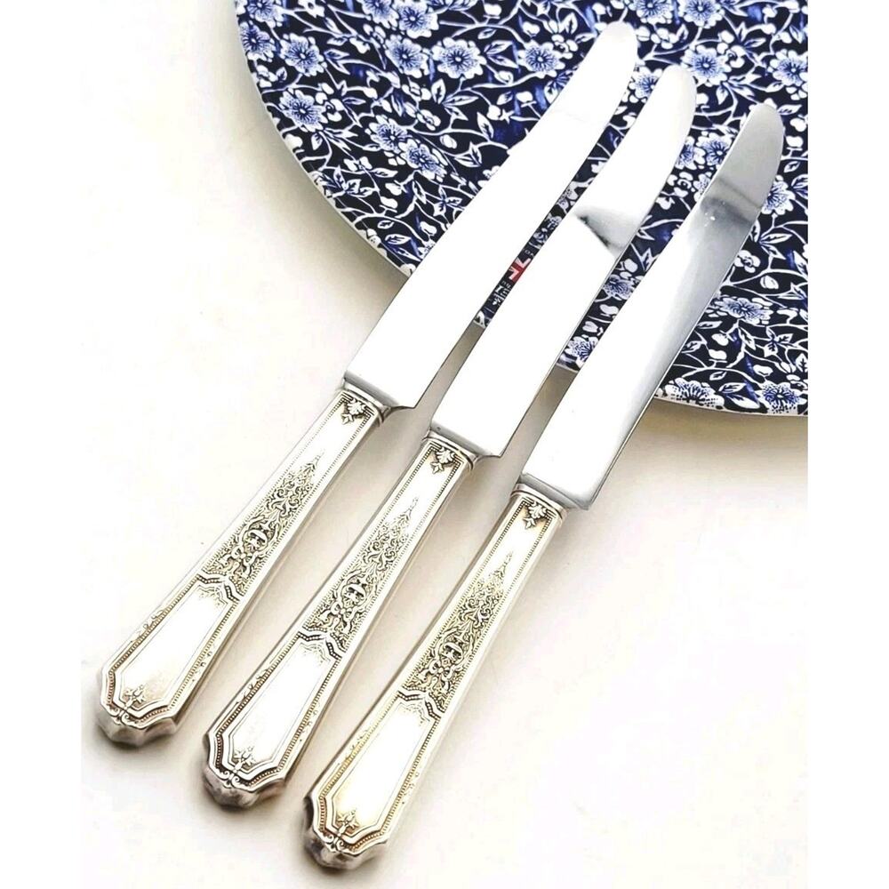 1847 Rogers Bros Ancestral Silverplate Set of 3 Dinner Knives Discontinued
